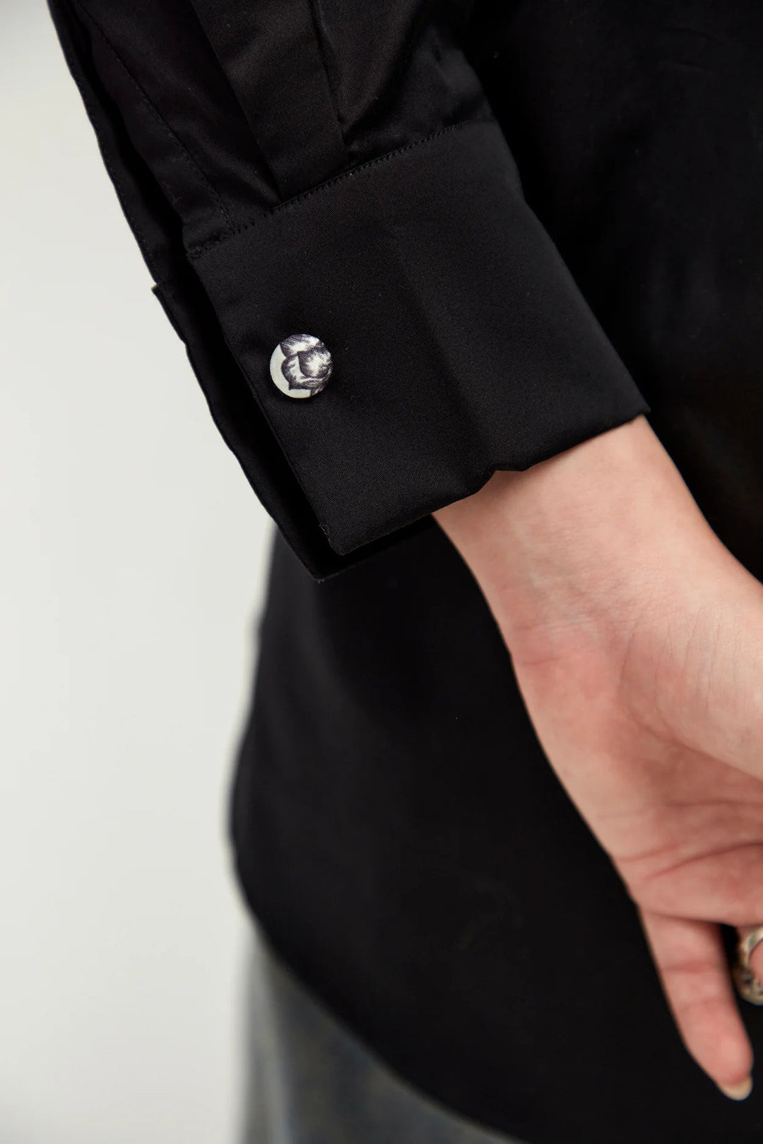 Bistre twisted shirt(Black) - Zilaire