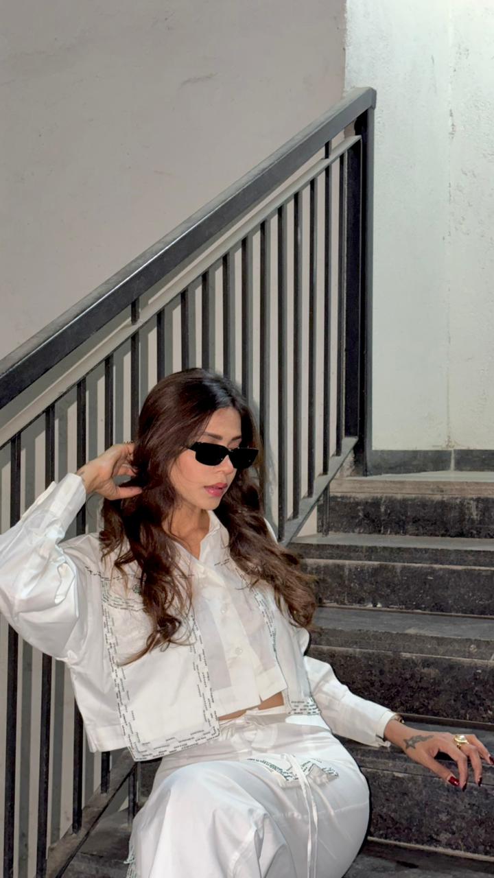 Mittal sojitra in Blanc cargo set - Zyrex fashion LLP